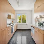 Homey Comfort In Oerlikon * 취리히