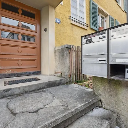 Homey Comfort In Oerlikon 아파트 취리히