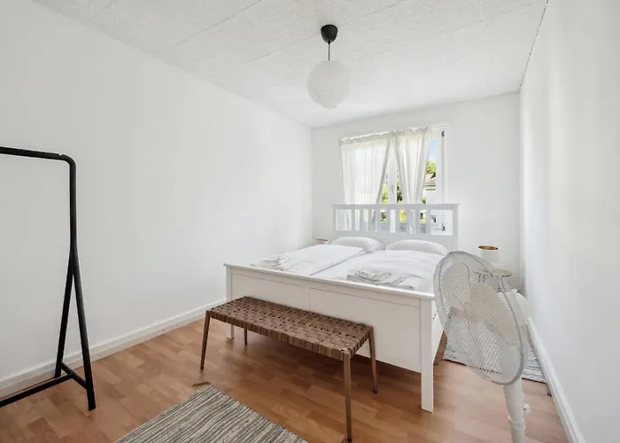 Homey Comfort In Oerlikon Lägenhet *