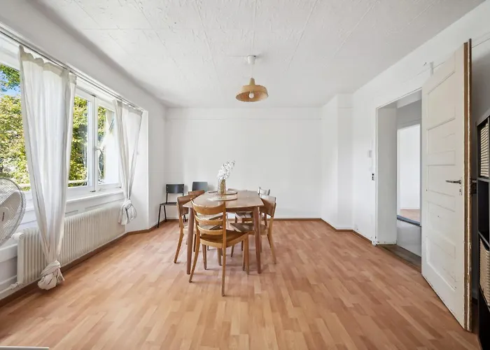 Homey Comfort In Oerlikon Lägenhet *
