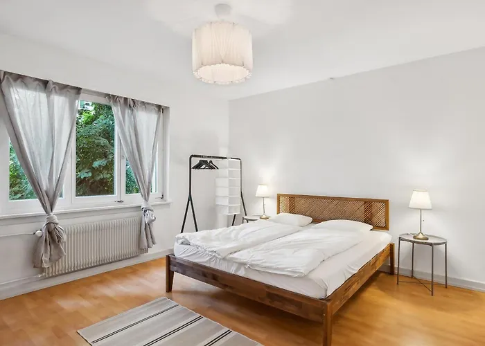 Homey Comfort In Oerlikon Lägenhet *