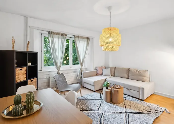 Homey Comfort In Oerlikon