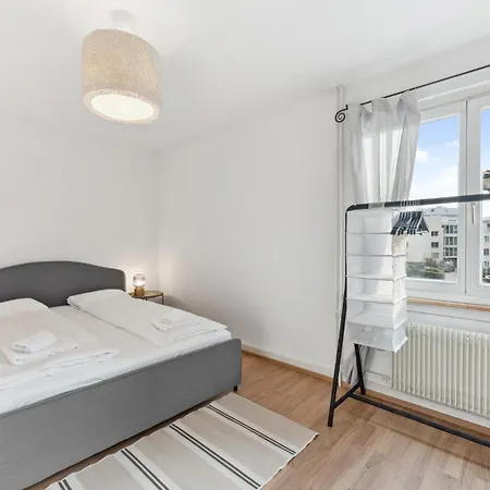 Homey Comfort In Oerlikon * Цюрих