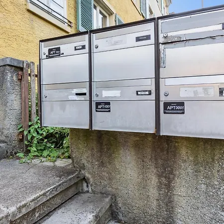 Homey Comfort In Oerlikon Apartment Zurich