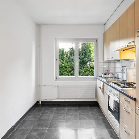 Homey Comfort In Oerlikon Цюрих