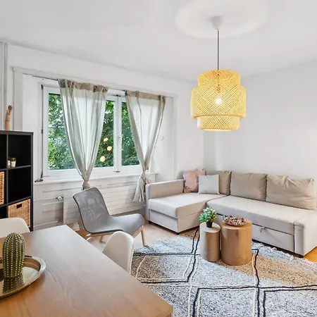Homey Comfort In Oerlikon