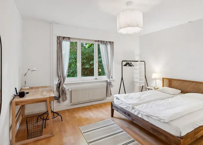 Homey Comfort In Oerlikon * Zürih