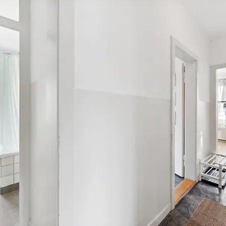 Homey Comfort In Oerlikon