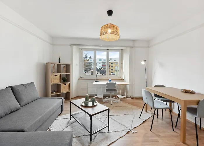 Homey Comfort In Oerlikon Διαμέρισμα *